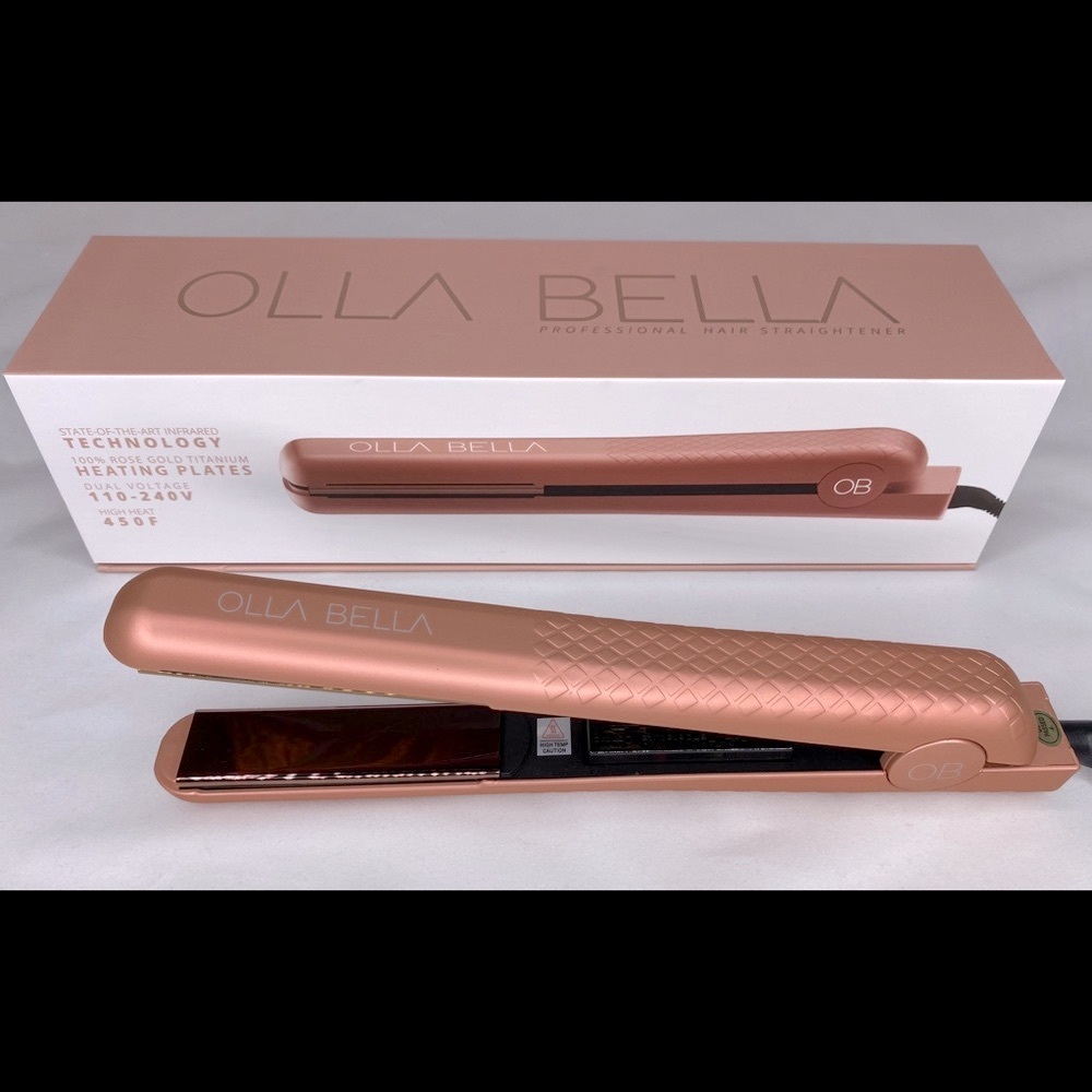 Rose gold hair straightener
